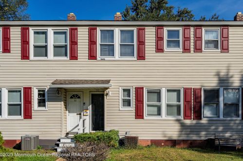72 Belshaw Ave, Tinton Falls, NJ 07724-2929