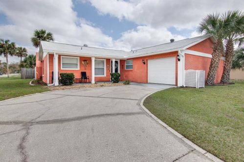 1005 Coldstream Ct, Tarpon Springs, FL 34689-2913