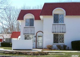 806 Blue Ridge Dr, Gordon Heights NY  11763-1205 exterior