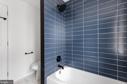 1006 Lombard St, Wilmington DE  19801-4028 exterior