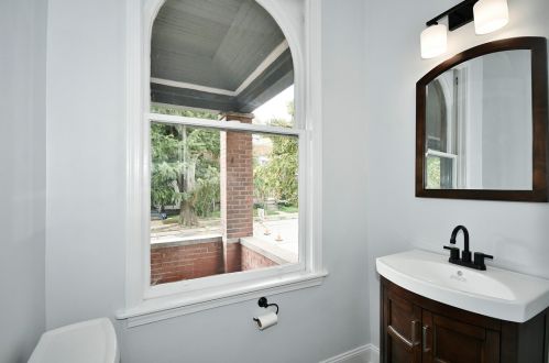 6029 Stanton Ave, Pittsburgh PA  15206-2200 exterior