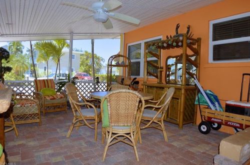 228 Fairweather Ln, Fort Myers Beach FL  33931-3227 exterior