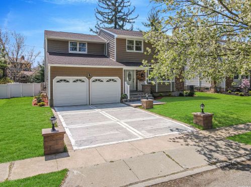 2092 Skipper Ct, North Bellmore, NY 11710-3011
