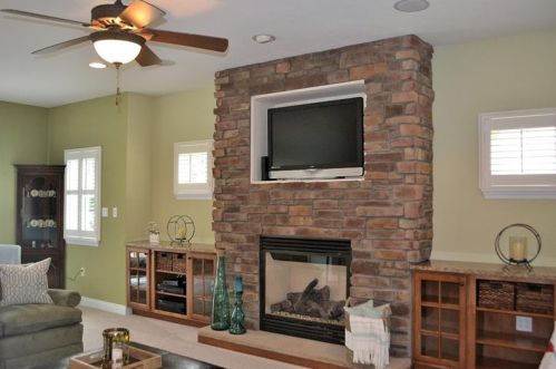 2362 Willow Run Ct, Gibsonia PA  15044-8112 exterior