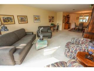 39 Spit Brook Rd, Nashua NH 03060-5610 exterior