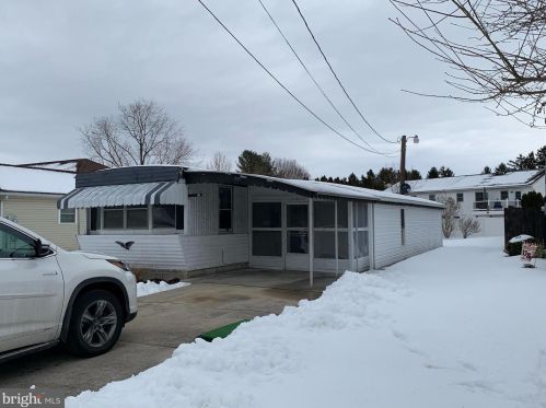 512 Meade Ave, Hanover PA  17331-3623 exterior