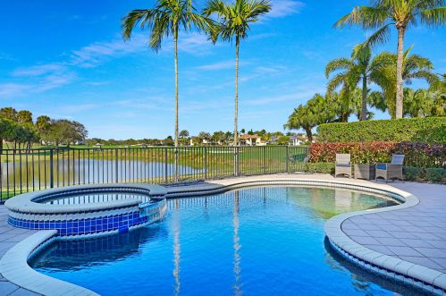 8905 Valhalla Dr, Delray Beach, FL 33446-9575