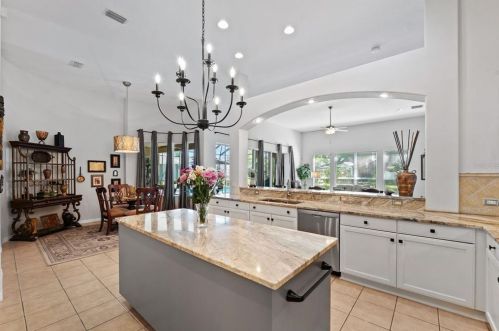 19801 Wetherby Ln, Lutz FL  33549-9329 exterior