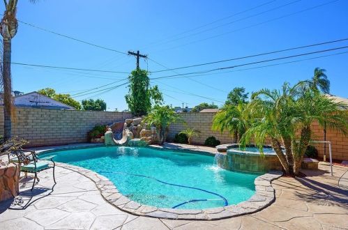 5858 Schuyler St, San Diego, CA 92139-1735