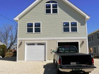 24 Navasink Dr, Tuckerton NJ  08087-1124 exterior