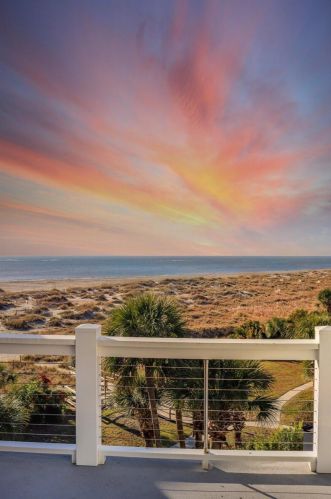 4 Summer Dunes Ln, Isle Of Palms, SC 29451-3863