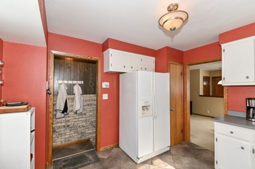 2609 63, Milwaukee WI 53219-2640 exterior