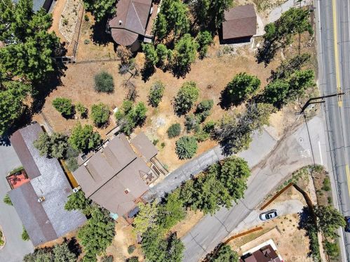 1300 Malabar Way, Big Bear City CA  92314-9216 exterior