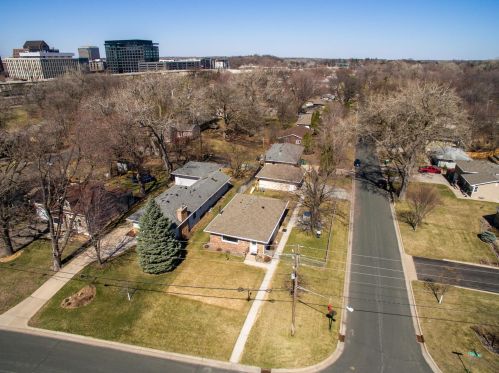 4800 Old Cedar Lake Rd, Minneapolis, MN 55416-1646