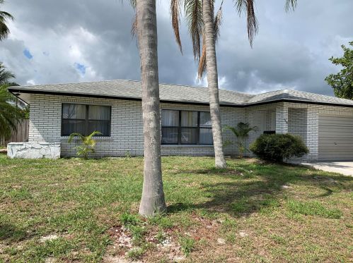 1510 Portillo Rd, Fort Pierce, FL 34952-4975