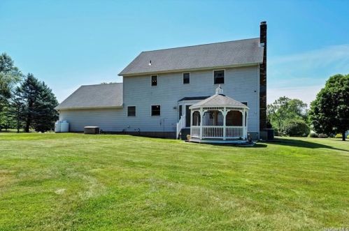 1 Overlook Dr, Washingtonville NY  10992-1041 exterior