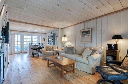 23 Flying Cloud Cir, Mashpee MA 02649-4708 exterior