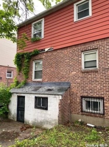 2152 Homer Ave, Bronx, NY 10473-1305