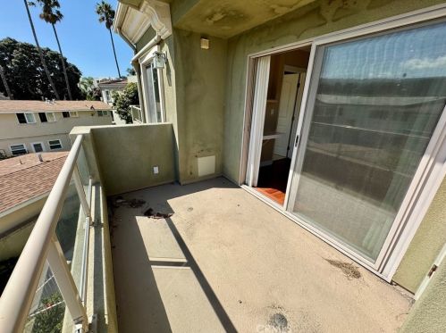 208 Calle Miramar, Redondo Beach CA  90277-6206 exterior
