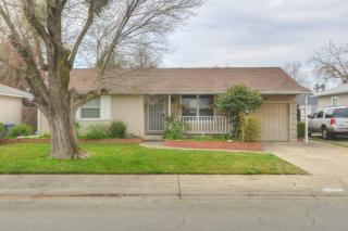 4994 49th St, Sacramento, CA 95820-5320