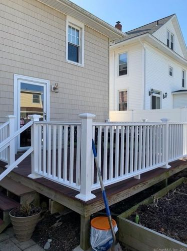 9 Grant St, Milford CT 06460-5311 exterior