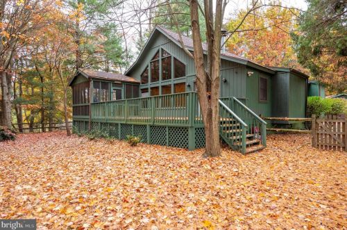 84 Powhatan Trl, Hedgesville, WV 25427-5561