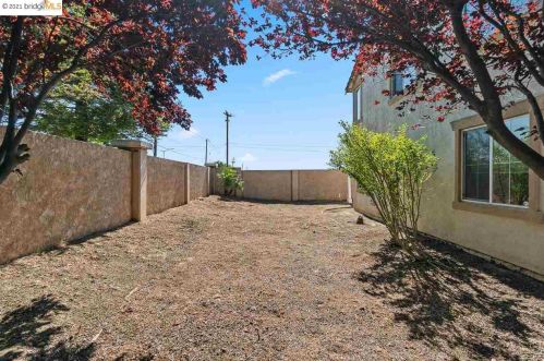 42 Vitruvius Ct, Oakley CA  94561-1778 exterior