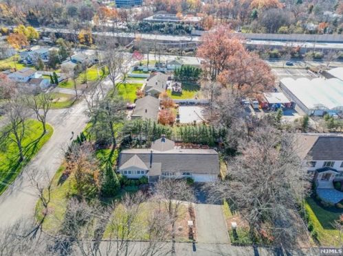 1 Prince Rd, Parsippany NJ  07054-4822 exterior