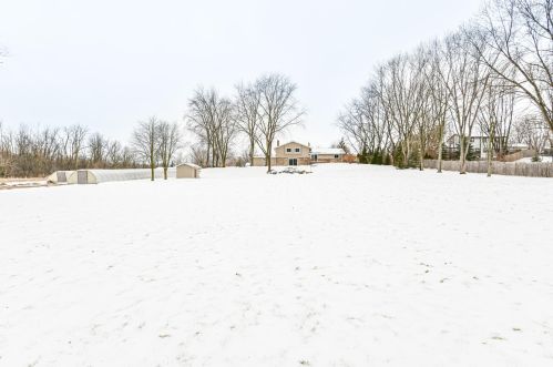 4380 Woodsview Ct, Waukesha WI  53146-3645 exterior