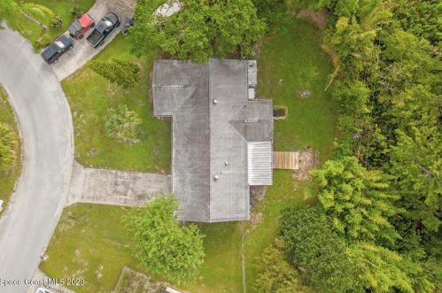 2545 Hillcrest Ave, Titusville FL  32796-3790 exterior