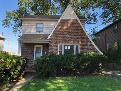 233 Innes Rd, Wood-Ridge, NJ 07075-1101