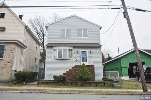 10 Dewey St, Outwater NJ  07026-2710 exterior