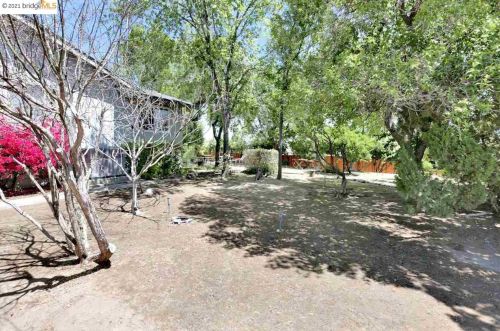 486 Quail Glen Dr, Oakley CA  94561-3942 exterior