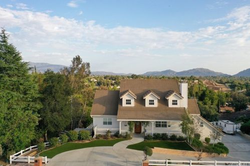 30927 Del Rey Rd, Temecula, CA 92591-1738