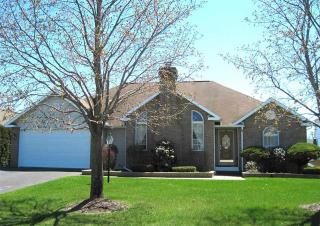 28 Dogwood Ln, Albany, NY 12211-2155