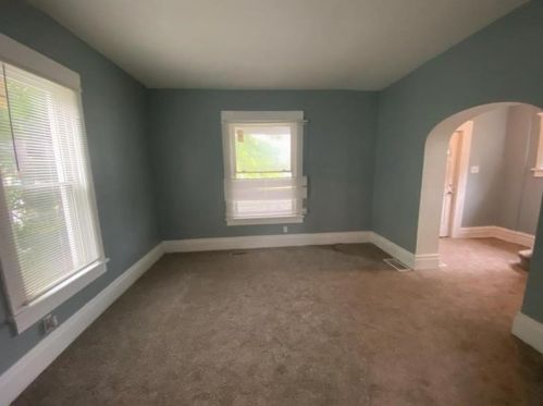 589 Spruce Ave, Hermitage PA  16146-4013 exterior