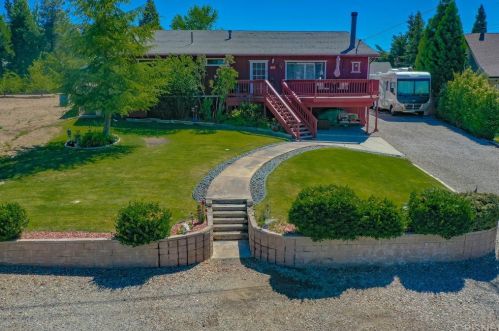 1012 Coldwater Dr, Frazier Park, CA 93225-9606