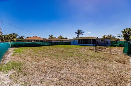 529 100th Ave, Naples FL  34108-2235 exterior