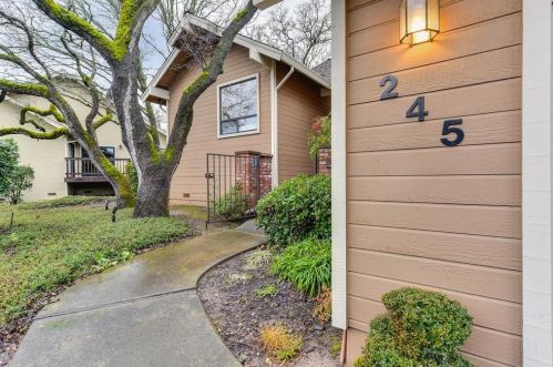245 Winding Canyon Ln, Folsom, CA 95630-5016