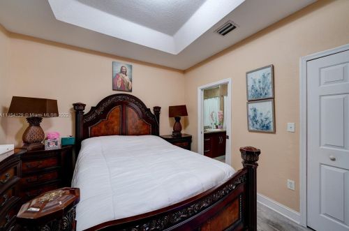 17845 74th Ct, Hialeah FL  33015-8441 exterior