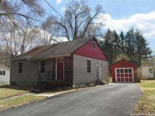 16 Roslyn St, Ellenville, NY 12428-2324