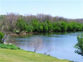 149 Ferry Rd, Surgoinsville, TN 37873-5128