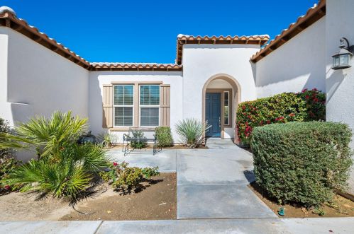 81326 Golden Barrel Way, La Quinta CA  92253-9325 exterior