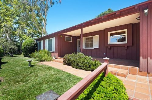 715 Edgeview Dr, Sierra Madre, CA 91024-1029