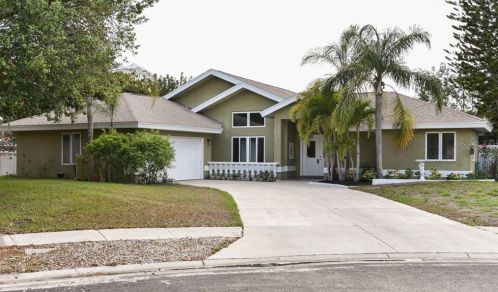 421 Bayside Ln, Nokomis, FL 34275-3442