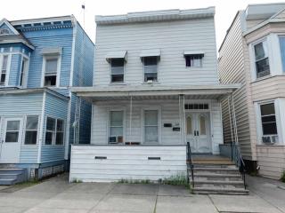 137 5th Ave, Troy NY  12180-1011 exterior