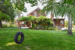 1360 Gore Rd, Selah, WA 98942-9740
