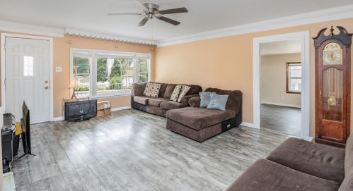 352 Park Ave, Valpo IN  46383-4645 exterior