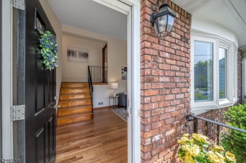 37 Stewart Ave, West Paterson, NJ 07424-1843