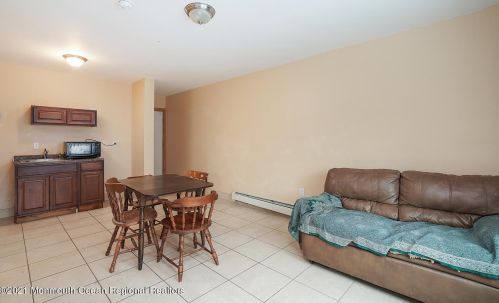 250 Hancock Ave, Pelican Island NJ  08751-2043 exterior